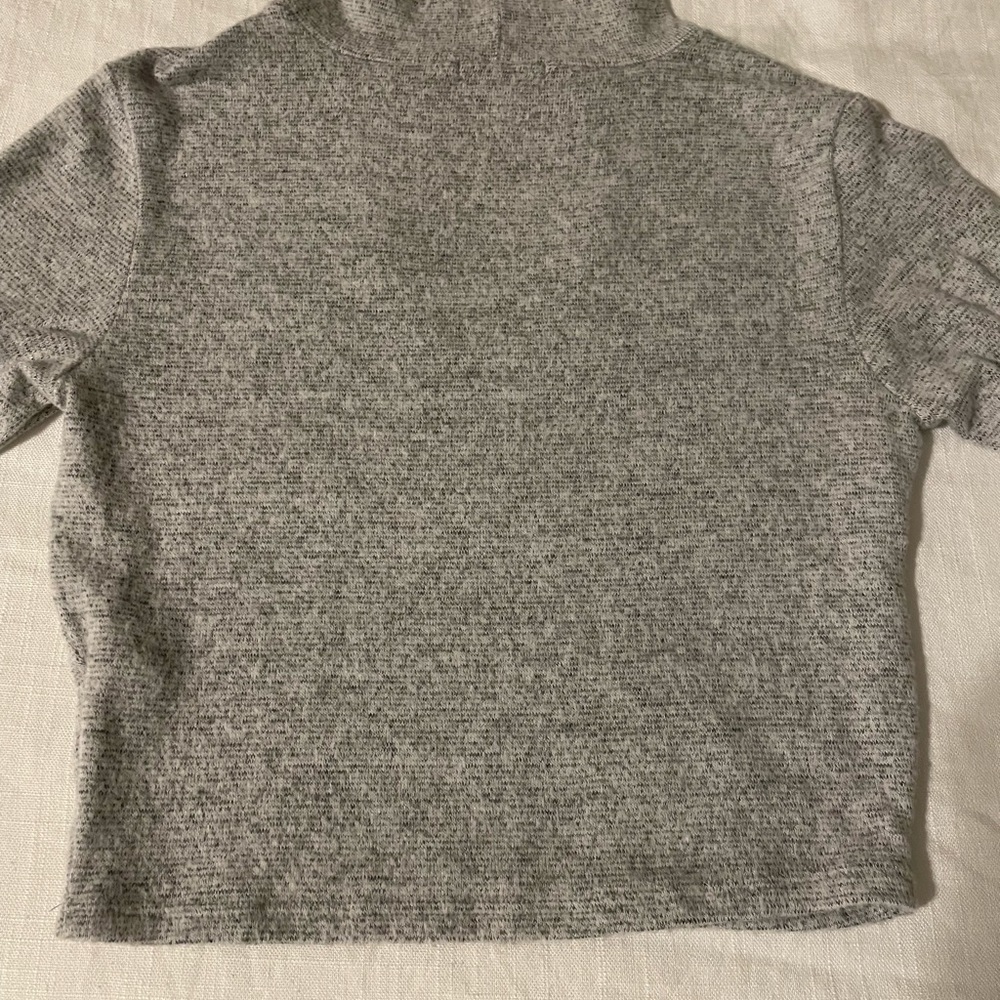 🦇 Grey heather long sleeve crop sweater. Size Medium - Picture 2 of 11
